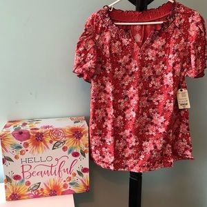 St Johns Bay floral cinched detail flowy sleeves